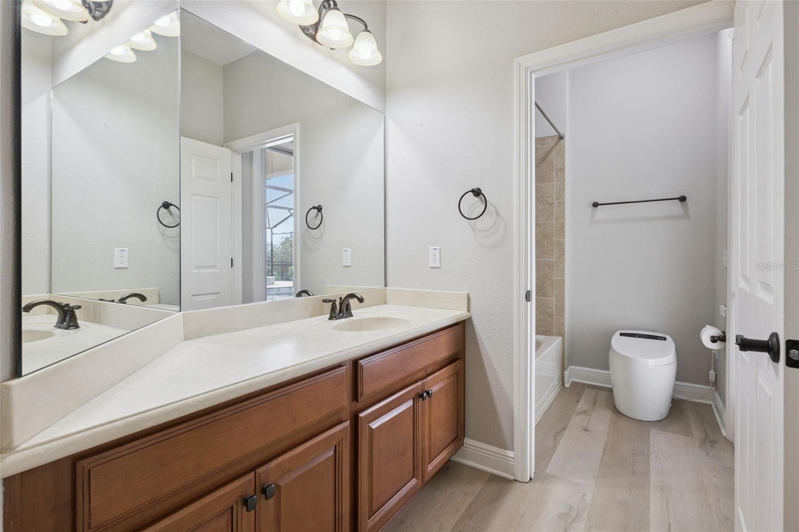 COLINA BAY - Residential