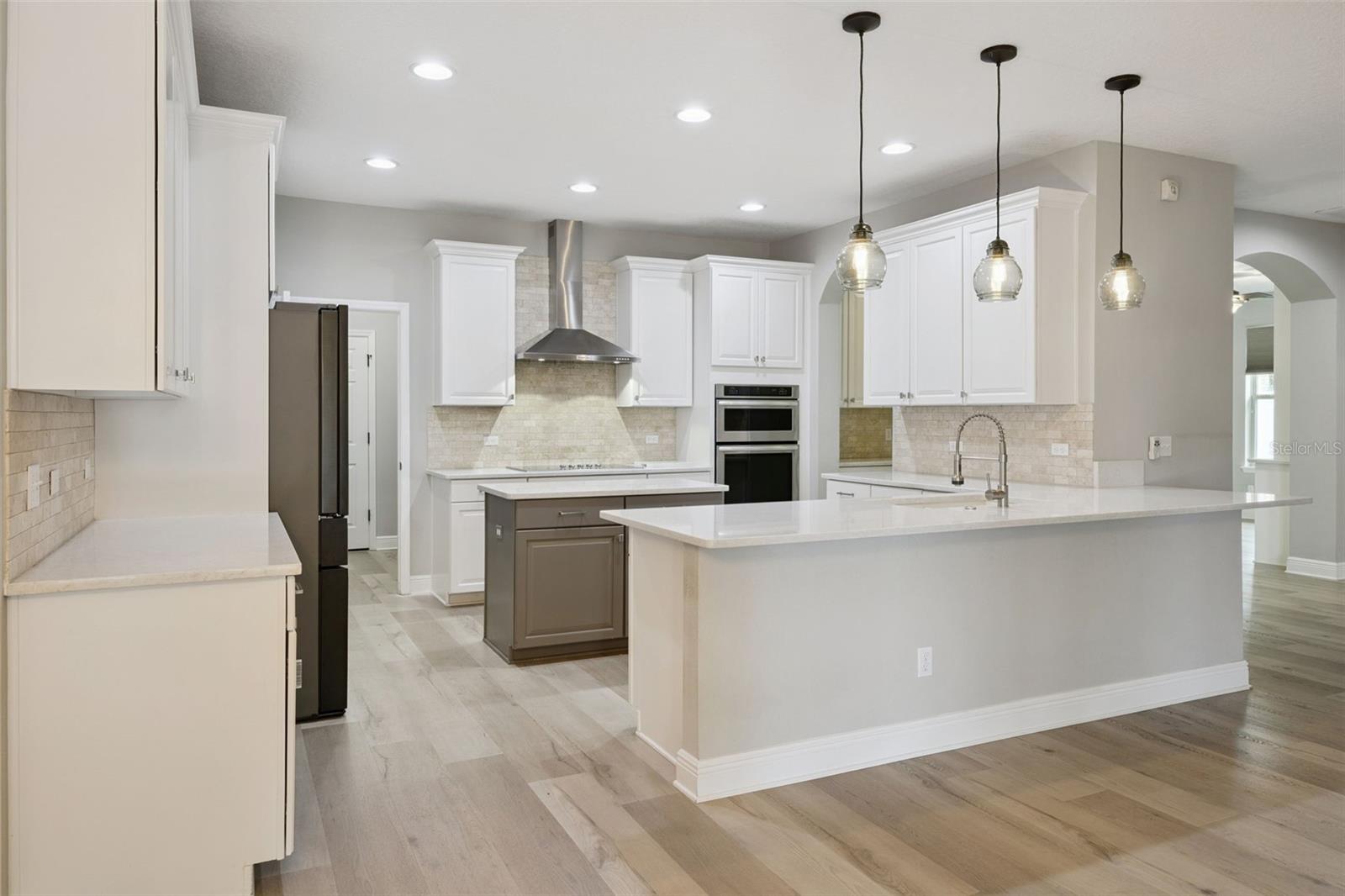 COLINA BAY - Residential