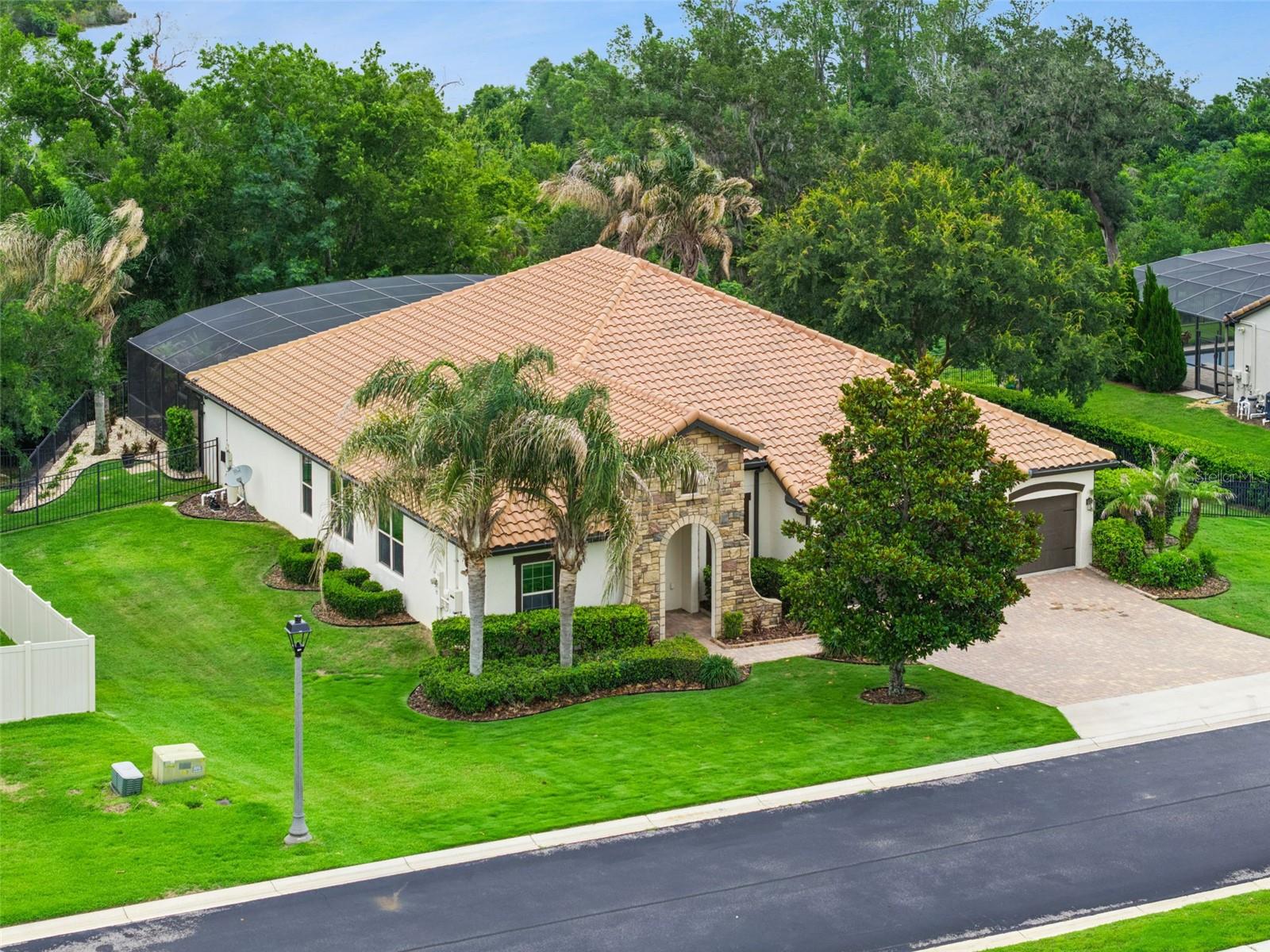COLINA BAY - Residential