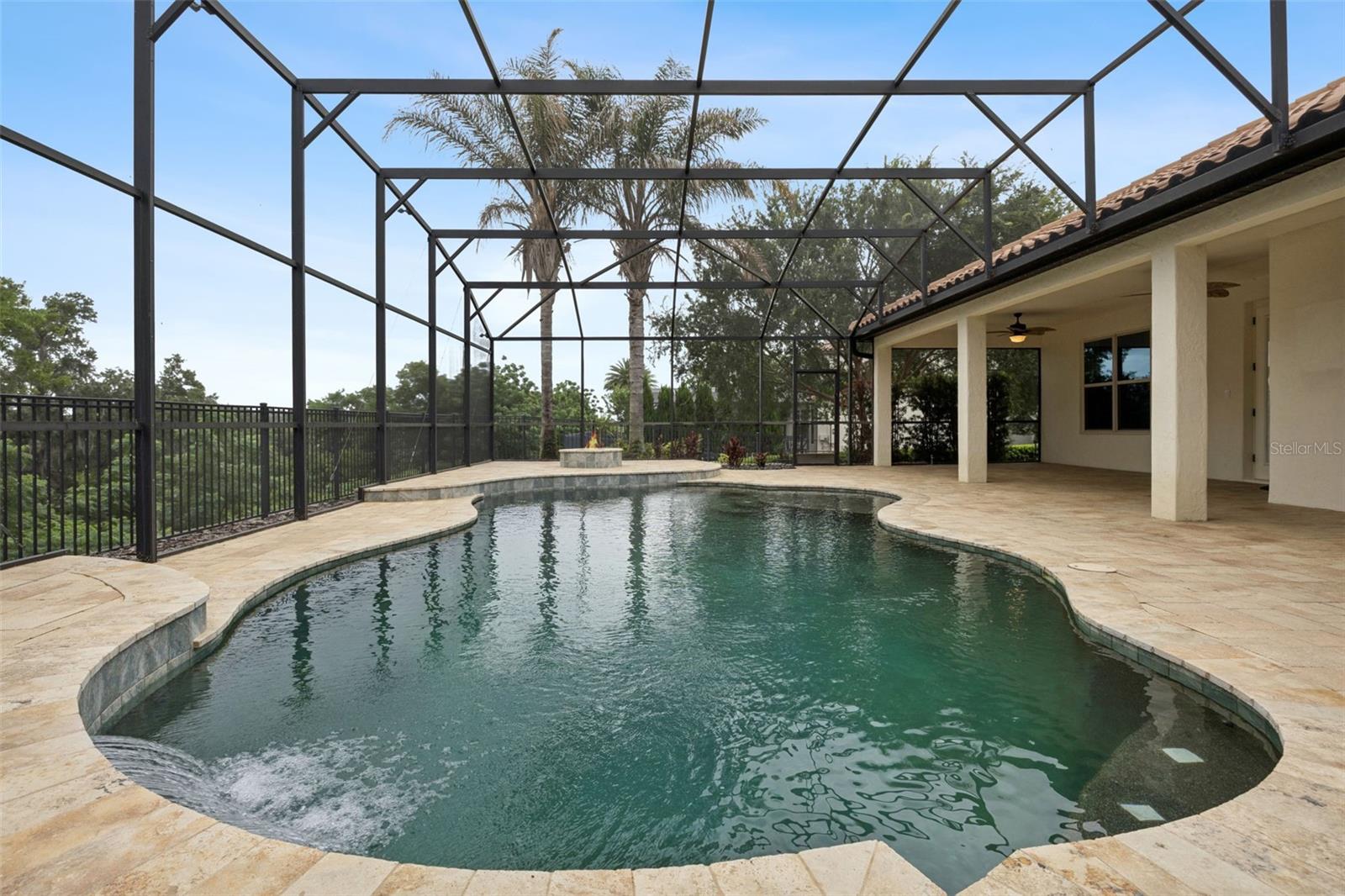 COLINA BAY - Residential