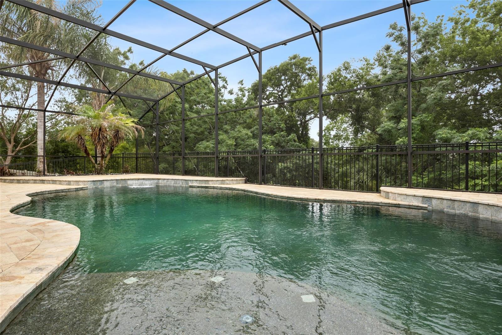 COLINA BAY - Residential