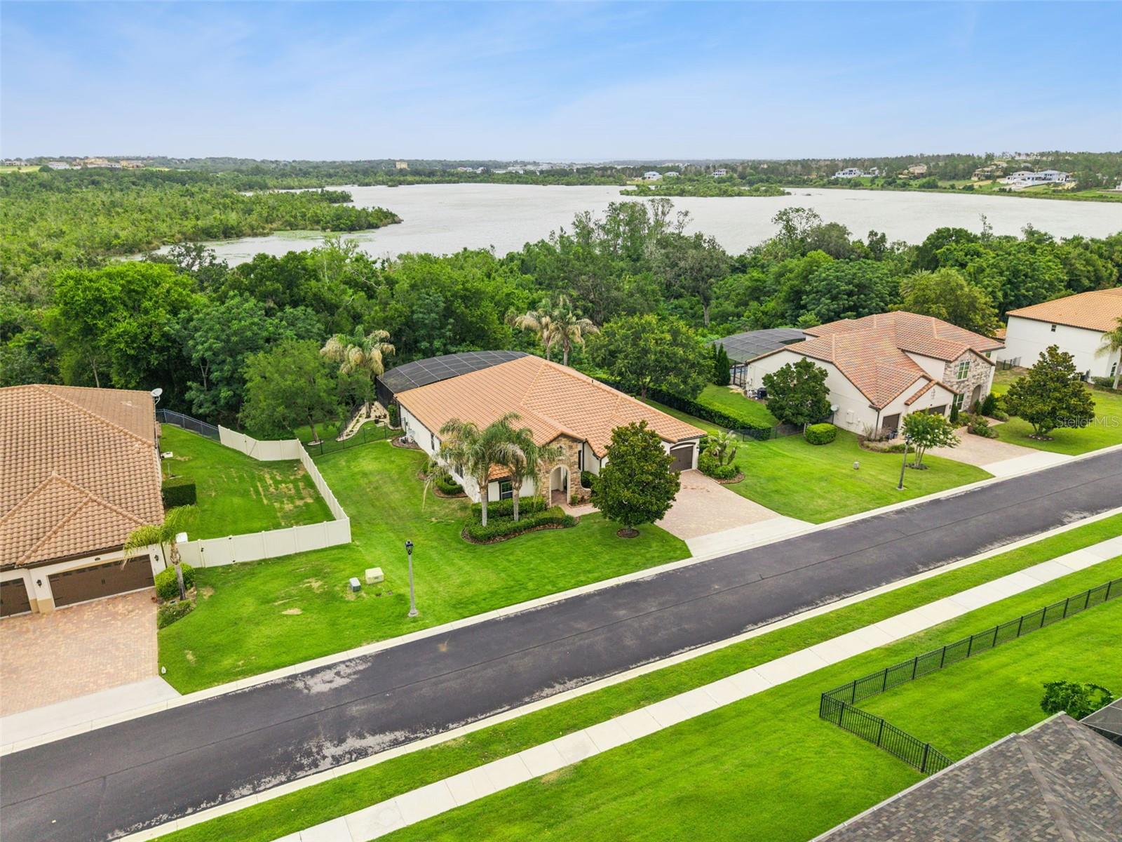 COLINA BAY - Residential
