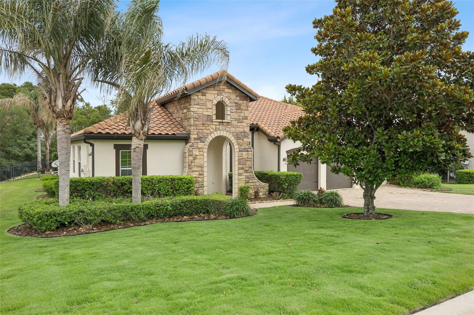 COLINA BAY - Residential