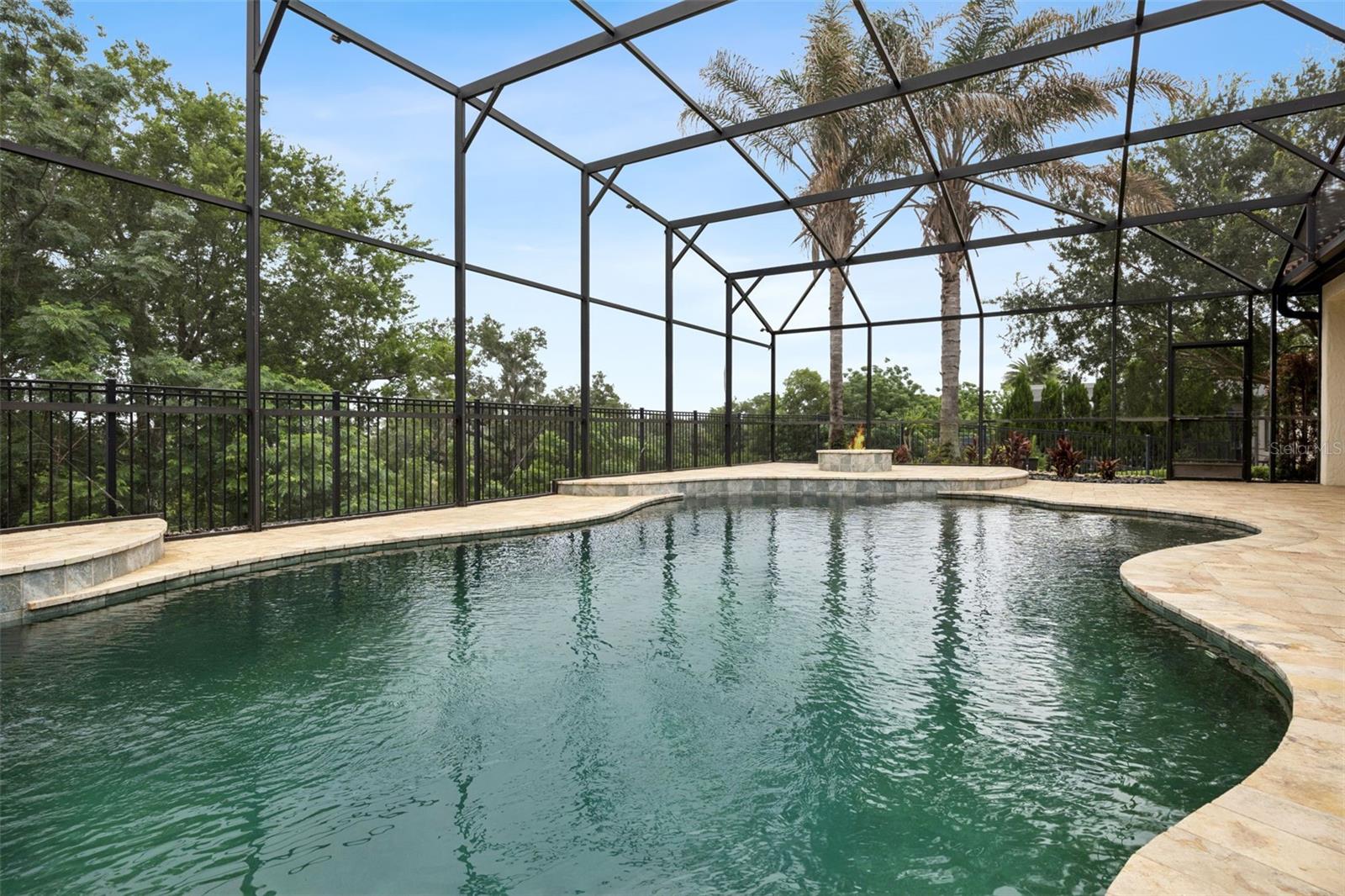 COLINA BAY - Residential