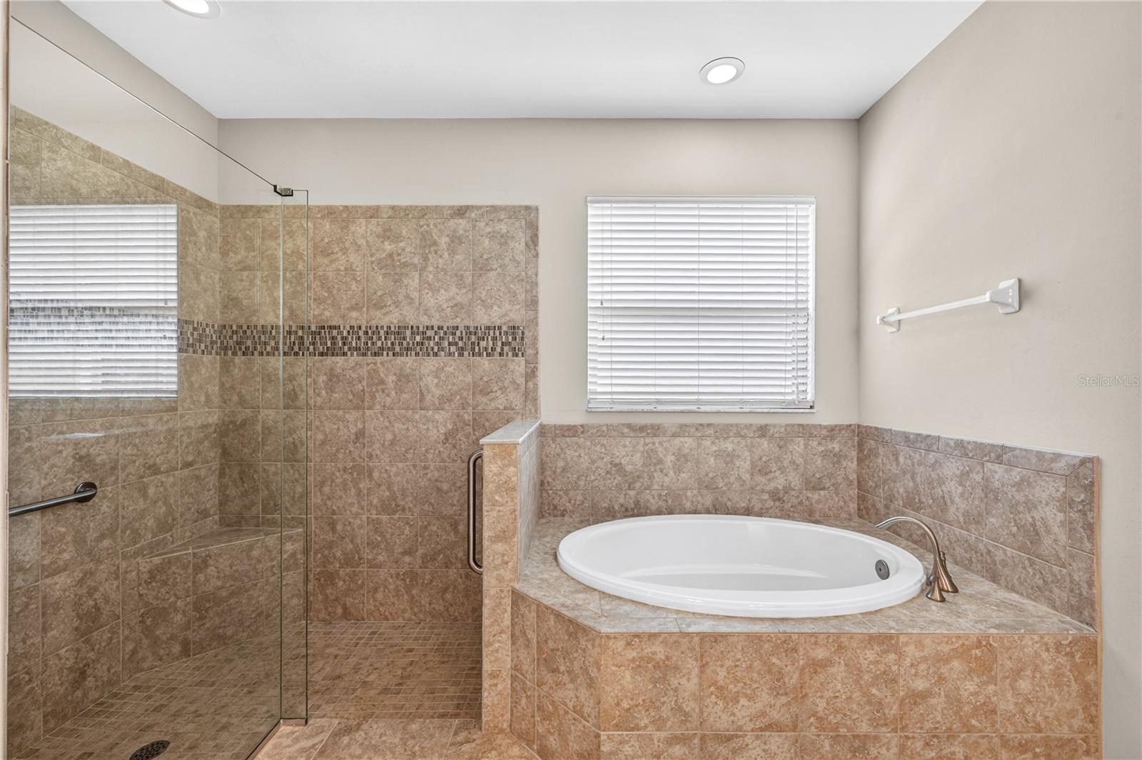 TOSCANA ISLES UN 1 - Residential