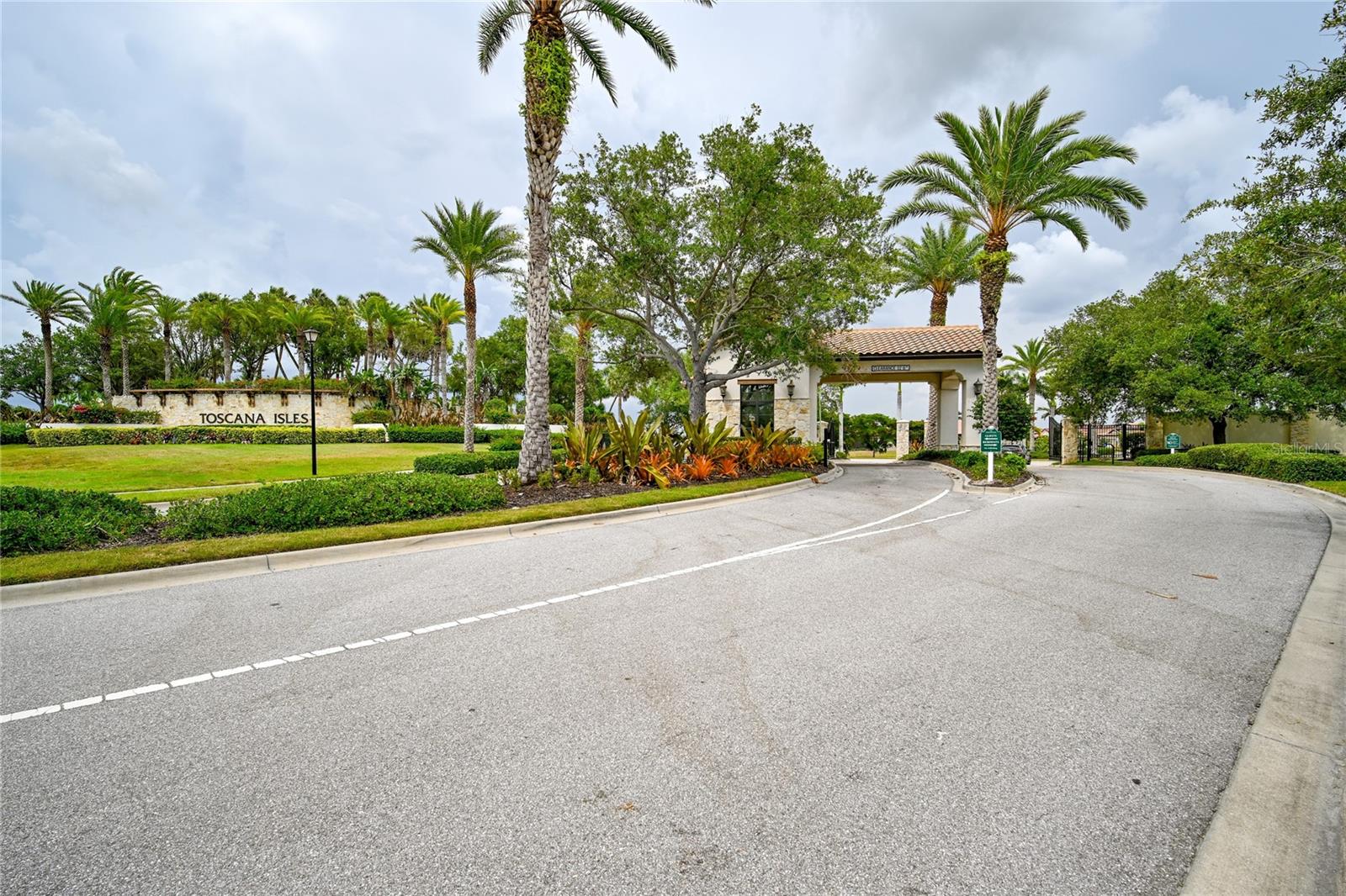 TOSCANA ISLES UN 1 - Residential