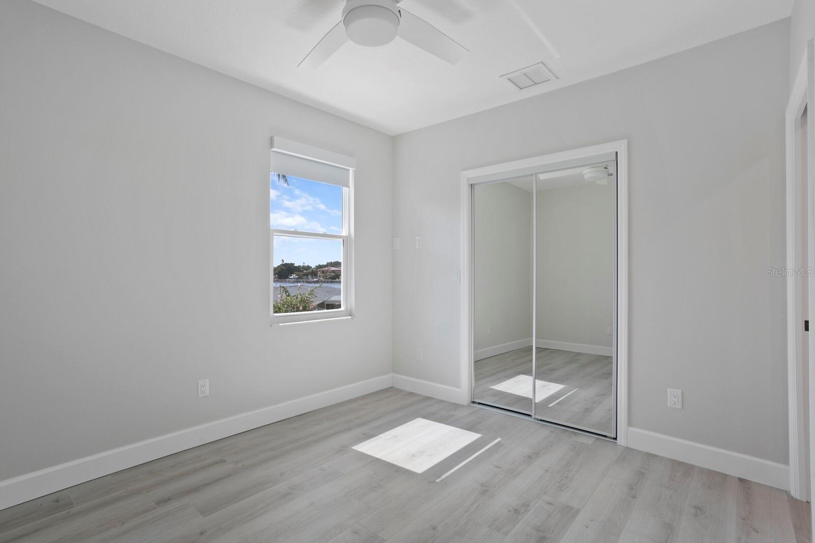 SHORE ACRES OVERLOOK SEC - Residential