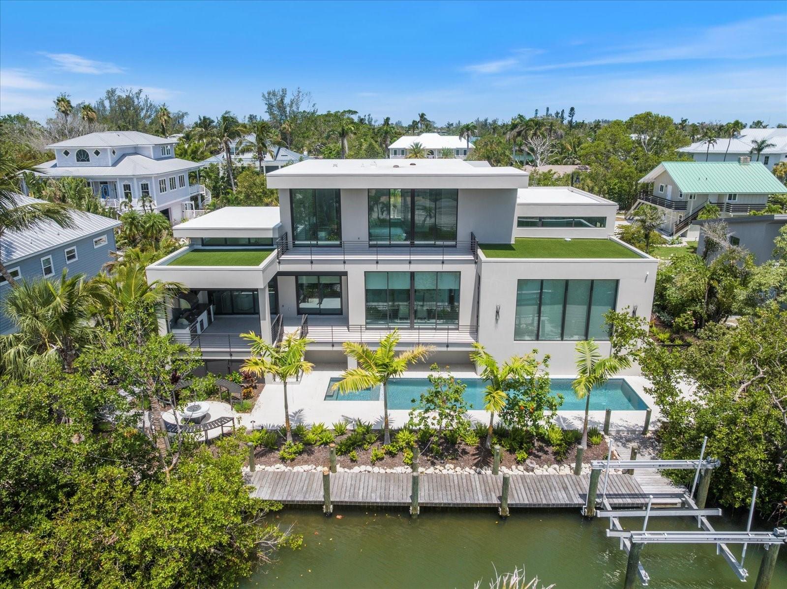 SLEEPY LAGOON PARK - Residential