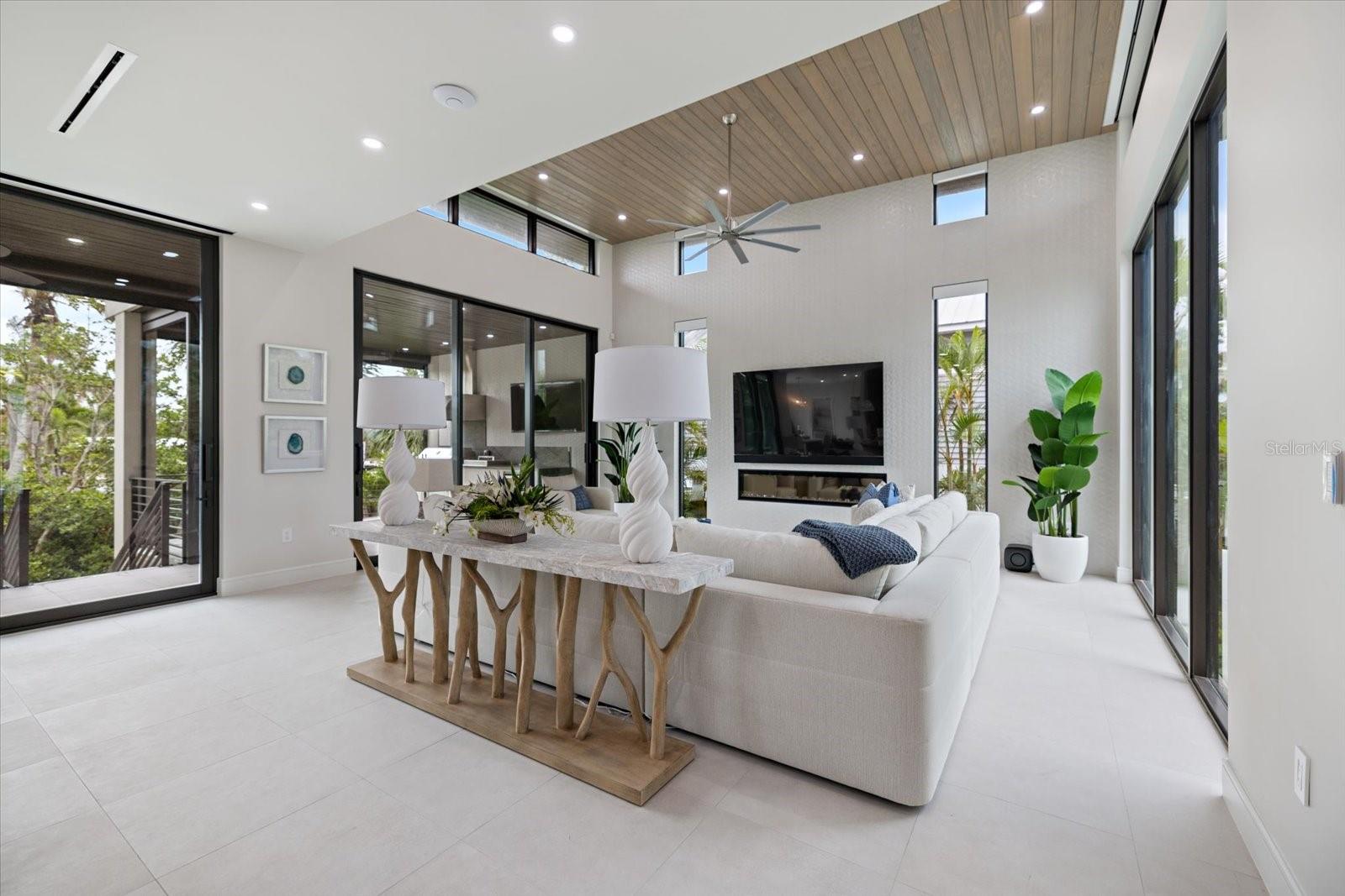 SLEEPY LAGOON PARK - Residential