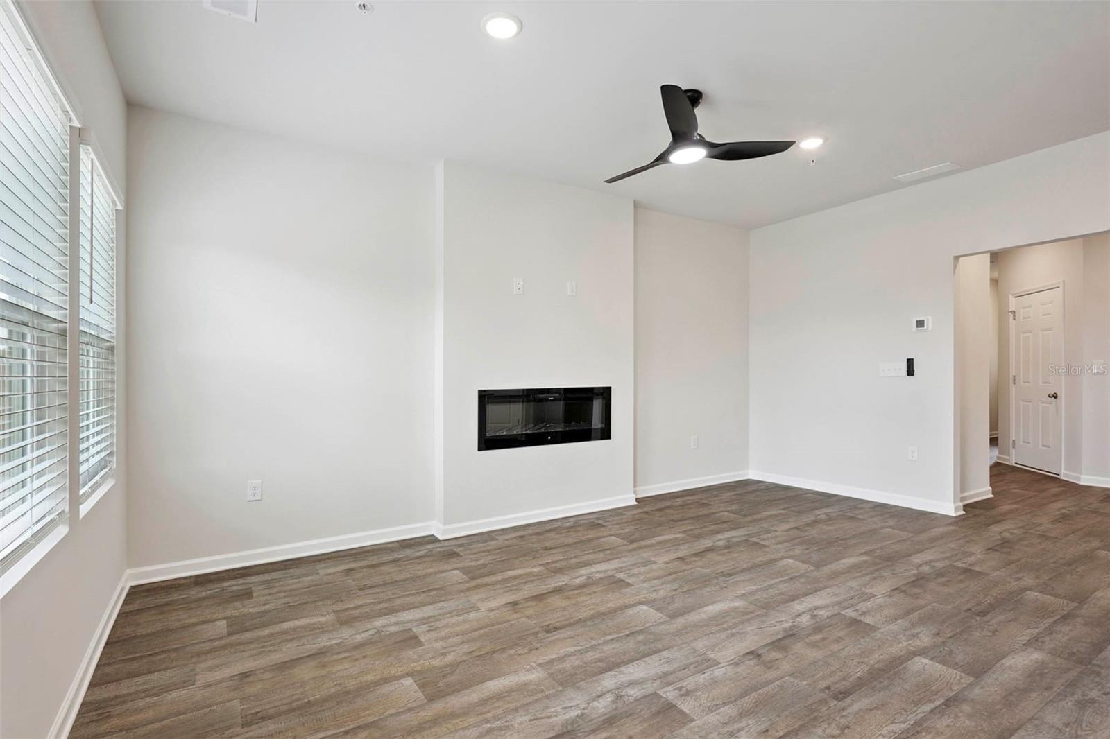 THE ENCLAVE TOWNHOMES - Residential