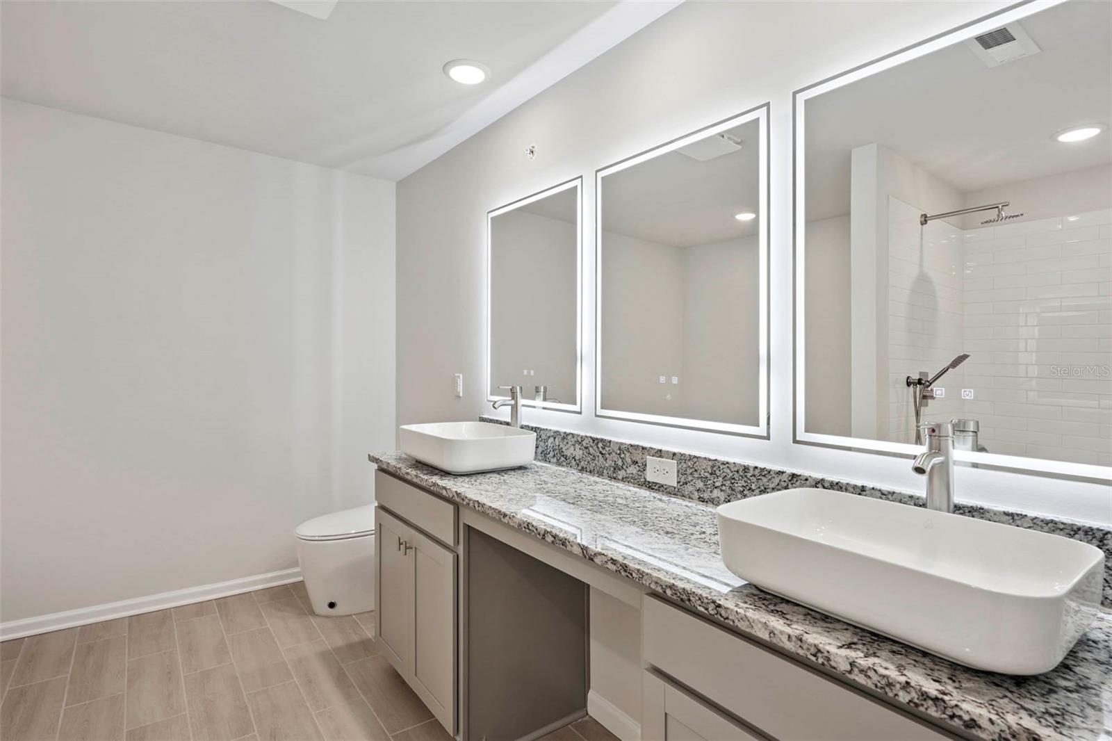 THE ENCLAVE TOWNHOMES - Residential