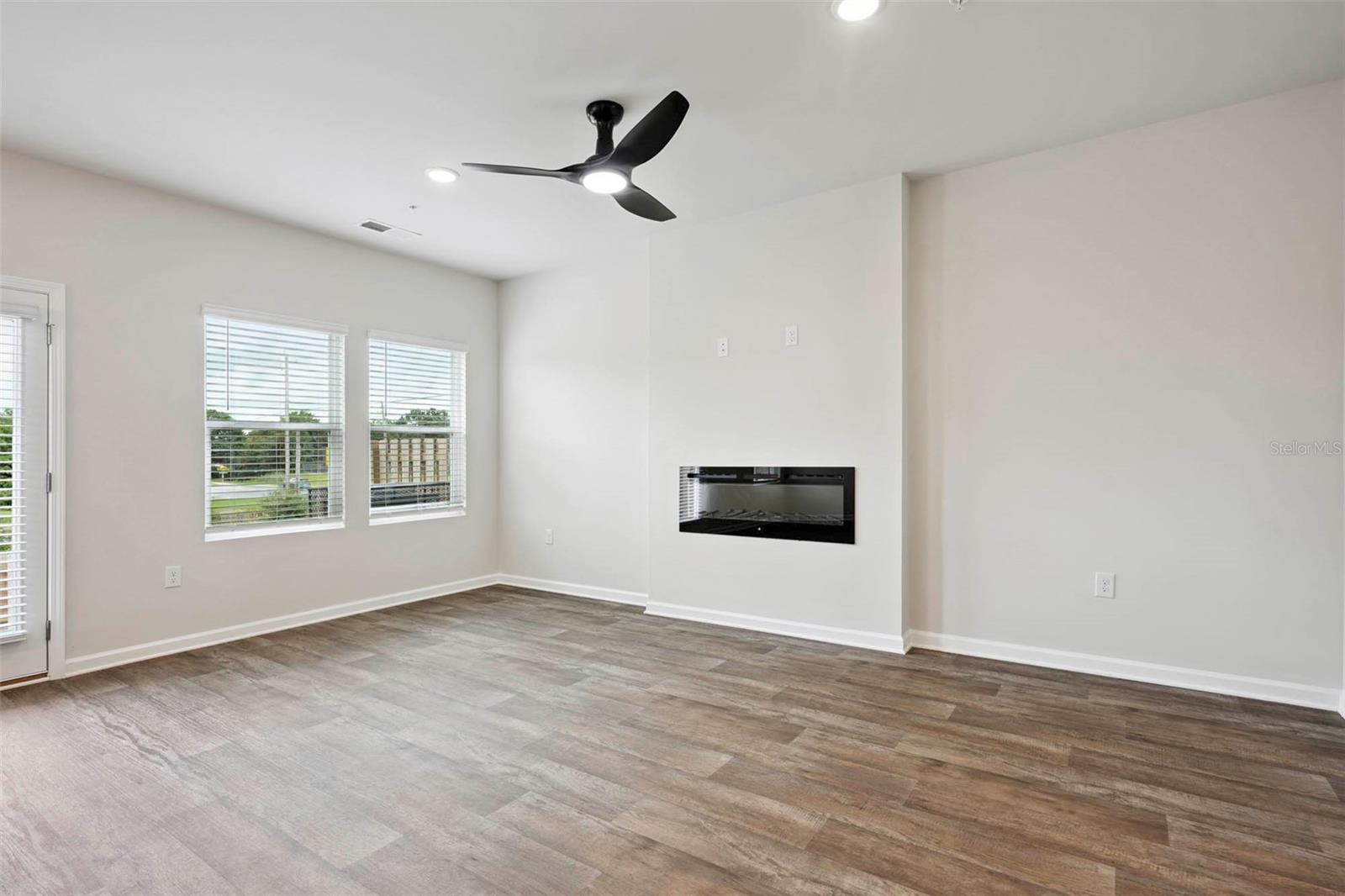 THE ENCLAVE TOWNHOMES - Residential