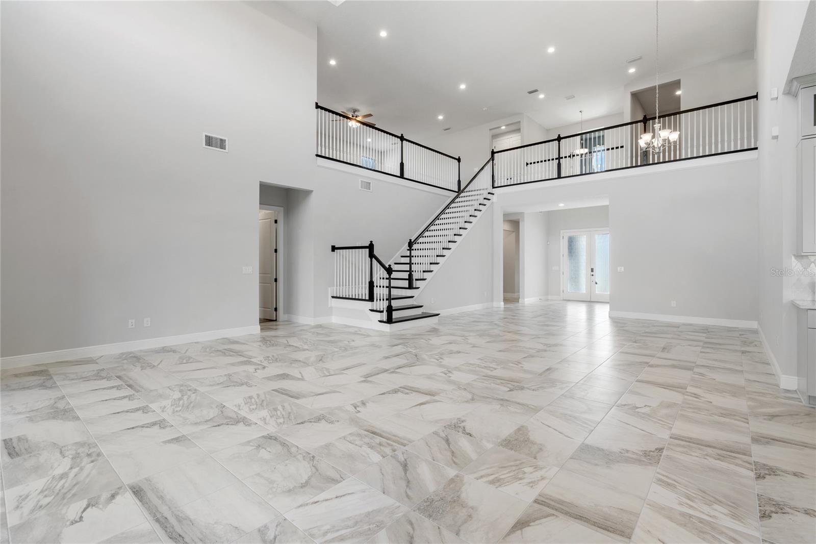 BELLA COLLINA EAST SUB - Residential