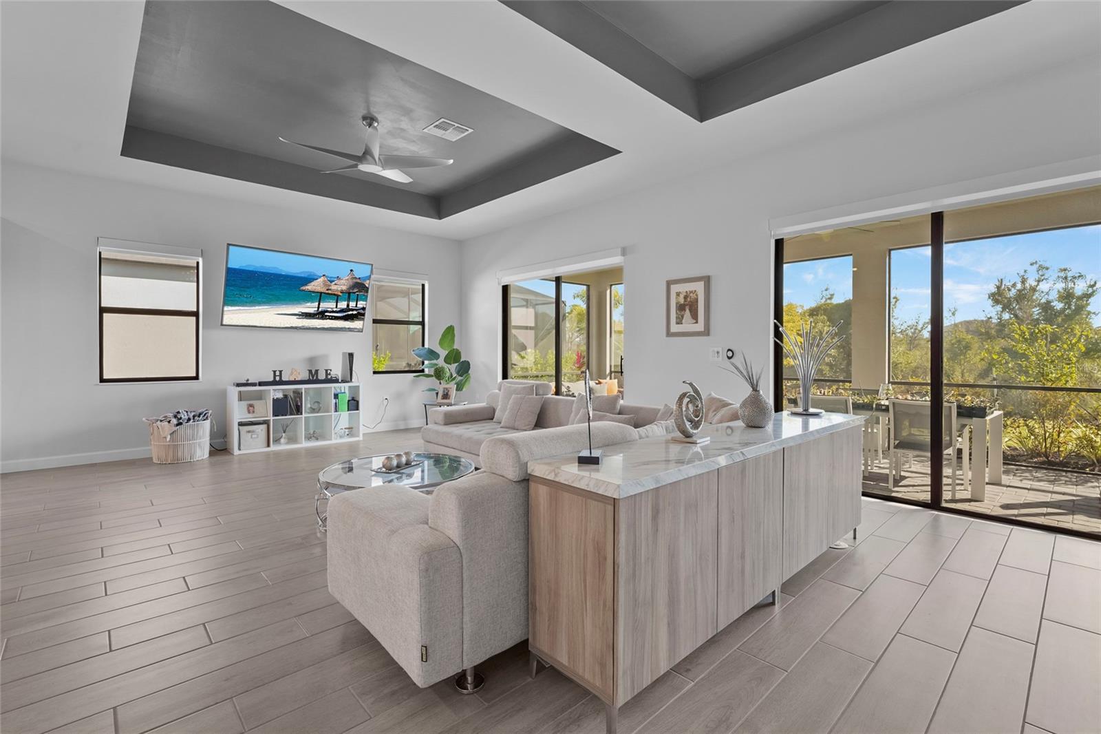LORRAINE LAKES - Residential