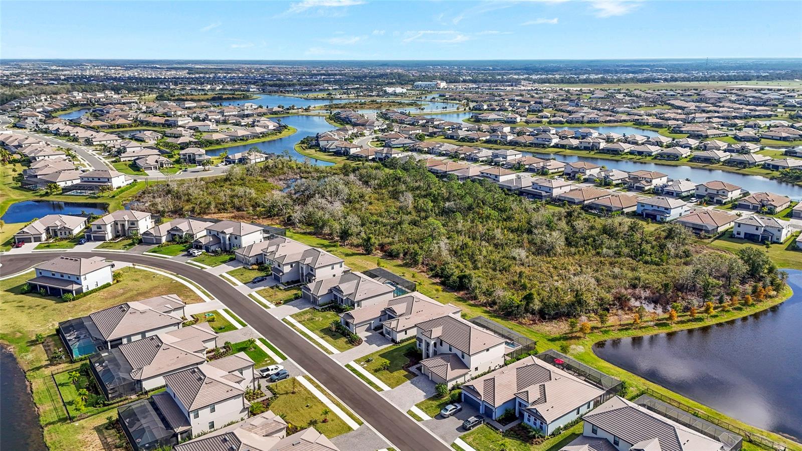 LORRAINE LAKES - Residential