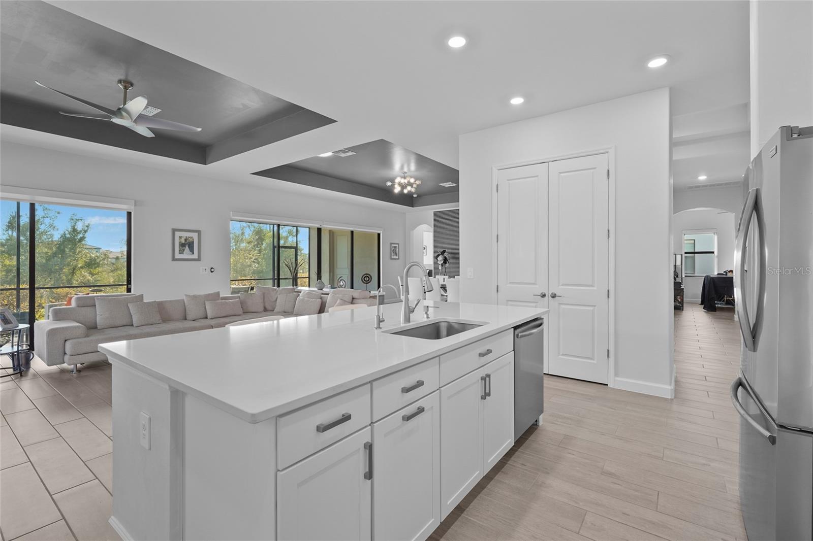 LORRAINE LAKES - Residential