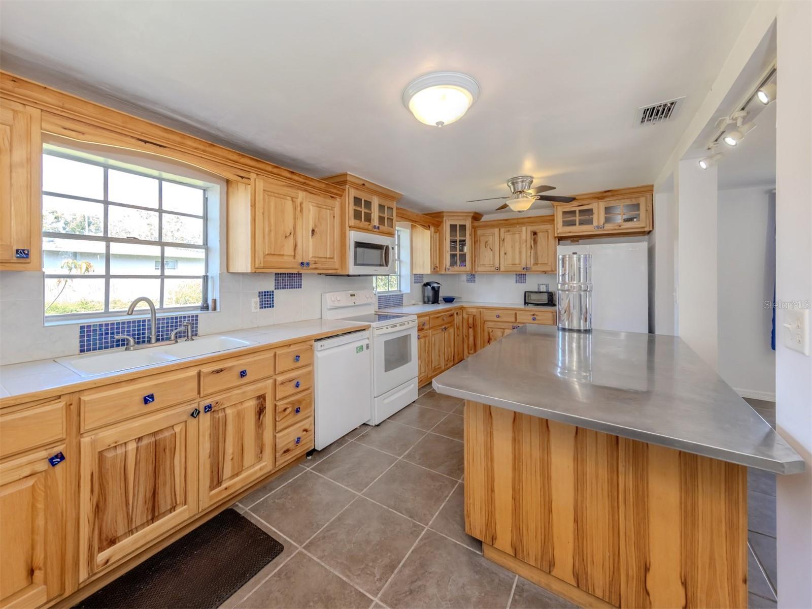 RIVER HAVEN - Residential