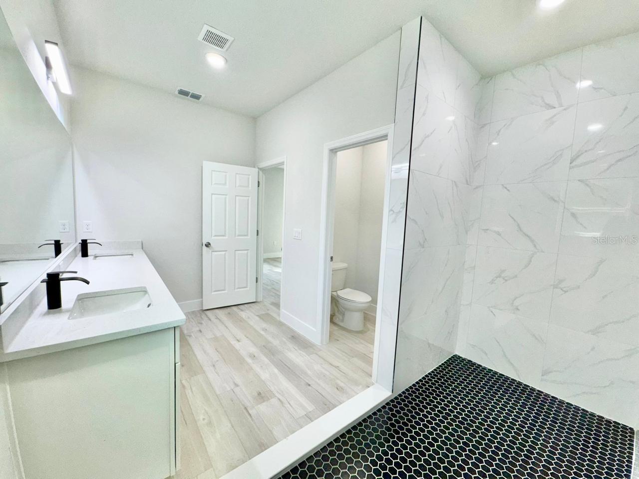 CITRUS SPGS UNIT 11 - Residential