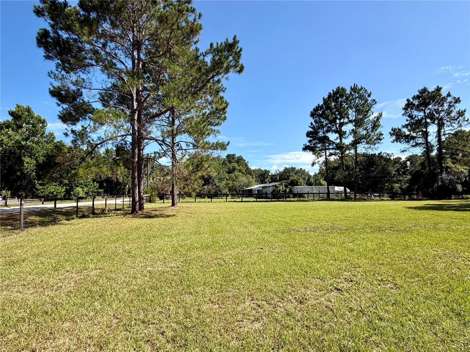 CITRA MINI ACRES - Residential