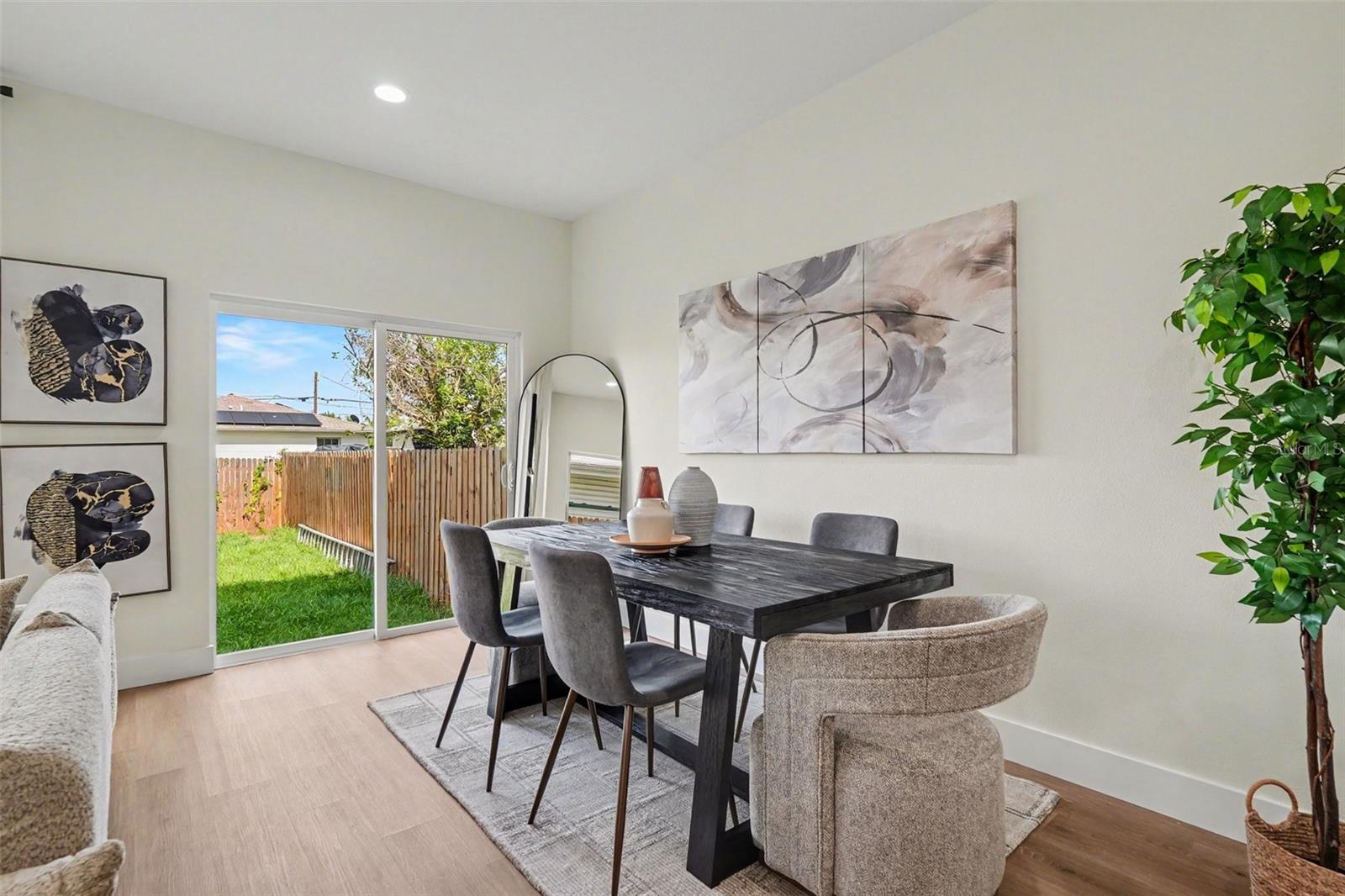GRANT PARK - Residential