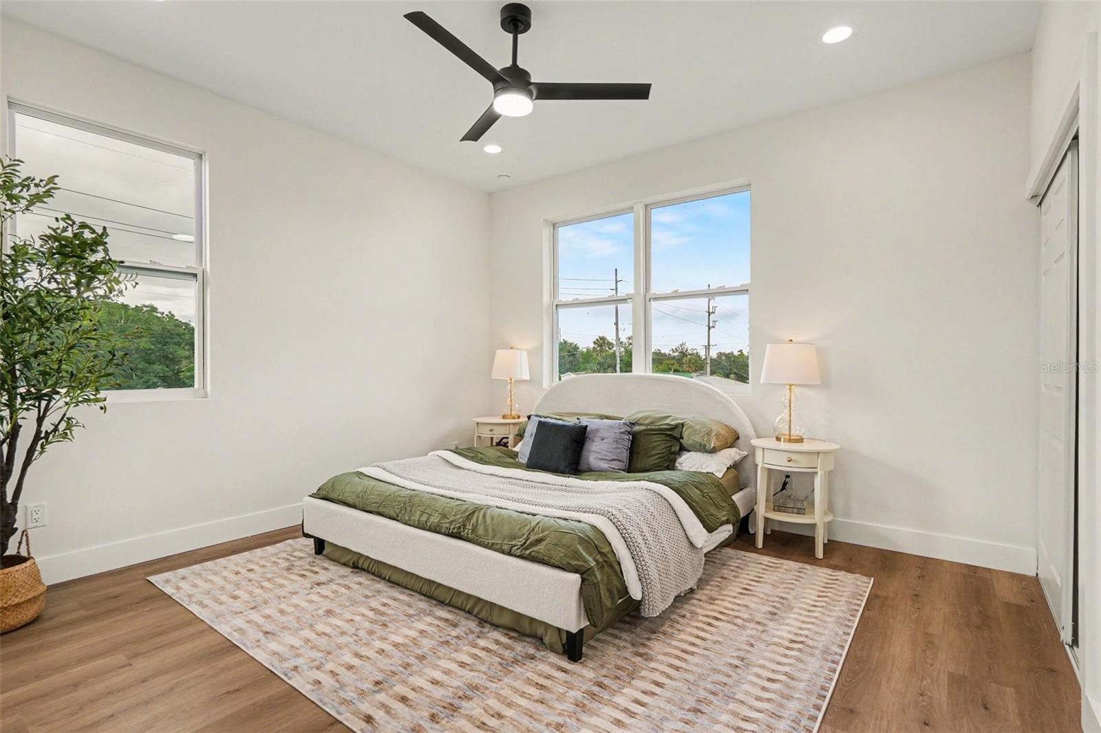 GRANT PARK - Residential