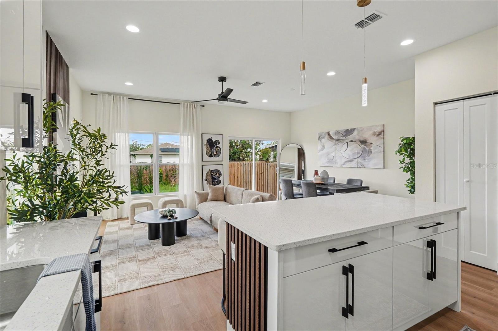 GRANT PARK - Residential