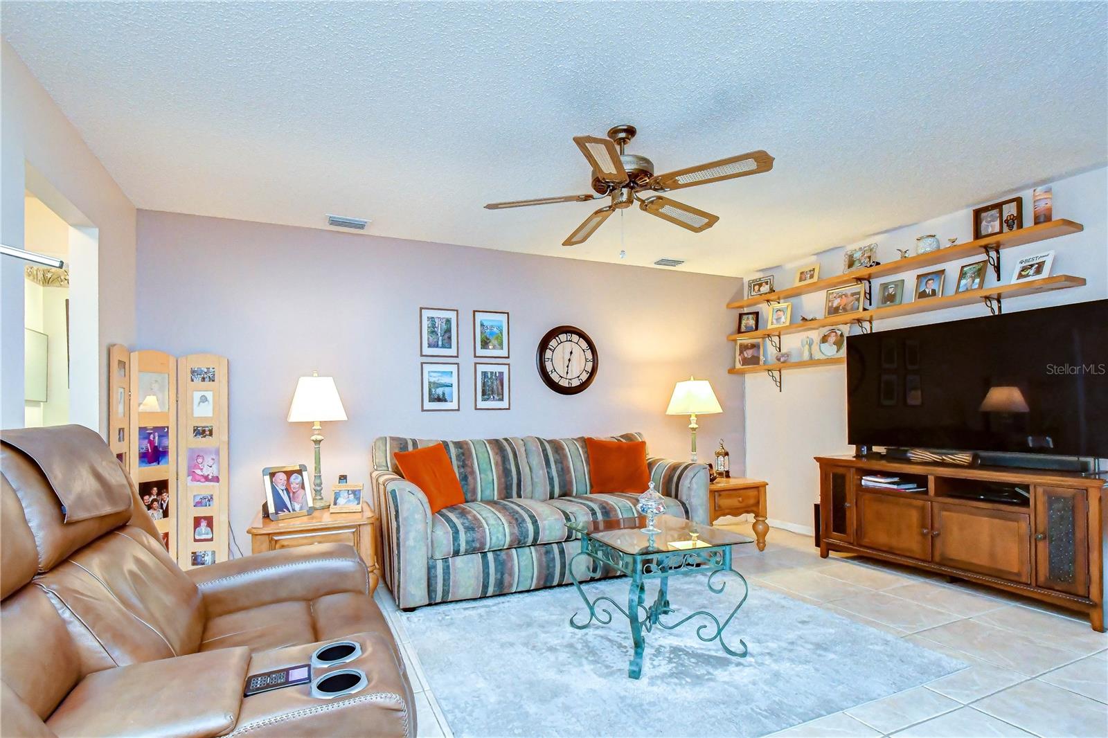 LOGAN GATE VILLG PH III UN 1 - Residential