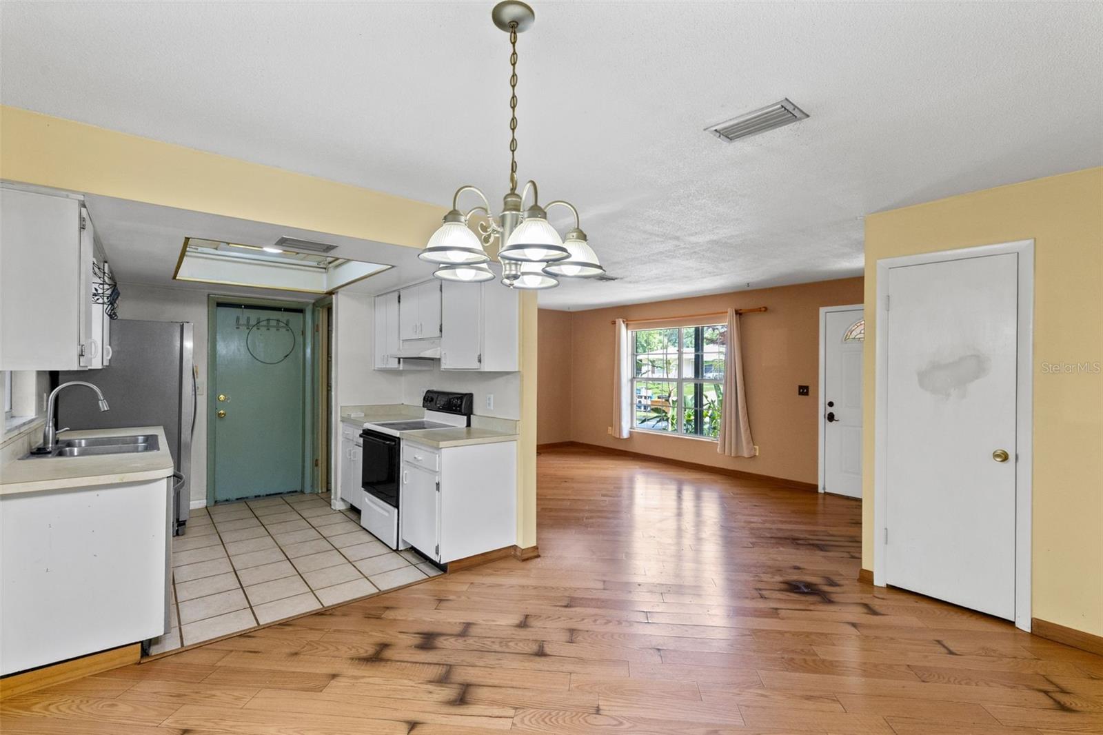 WOODCREST UNIT 03 - Residential