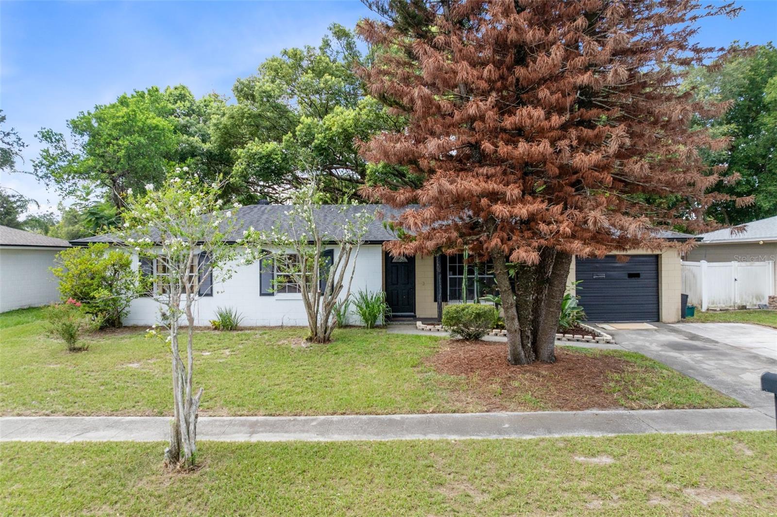 WOODCREST UNIT 03 - Residential