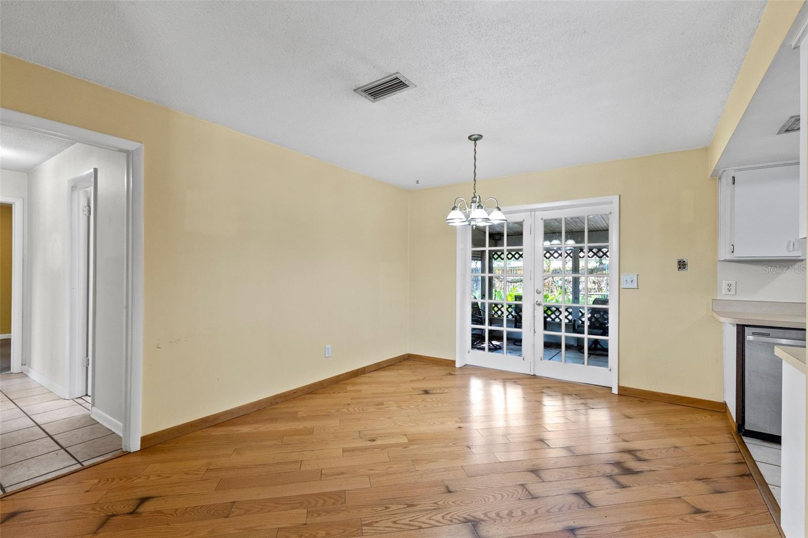 WOODCREST UNIT 03 - Residential