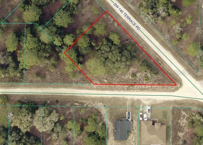 Beautiful half acre, 0.50-acre lot in Rainbow Park. Close to many beautiful horse farms and the magnificent Rainbow Springs State Park, very close to Hwy 40.  The lot offers a quiet country setting yet it is still minutes to city conveniences. This lot is buildable, high and dry, making it ideal for a smart investment for the future or to start building your home now.  Zoned R1, no HOA. Enjoy the peaceful setting while still being an easy drive to Ocala and Dunnellon for shopping, dining, and everyday conveniences.  Development is booming in this part of Marion County, securing land here is a smart move for both homeowners and investors. Don't miss this opportunity to own land in one of Florida's fastest-growing regions.