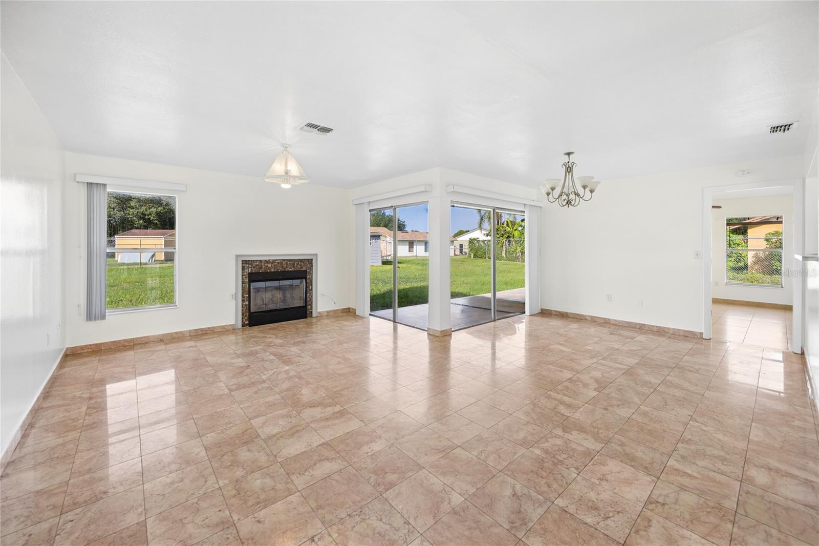 POINCIANA SUBDIVISION NBRHD 1 VIL 3 - Residential