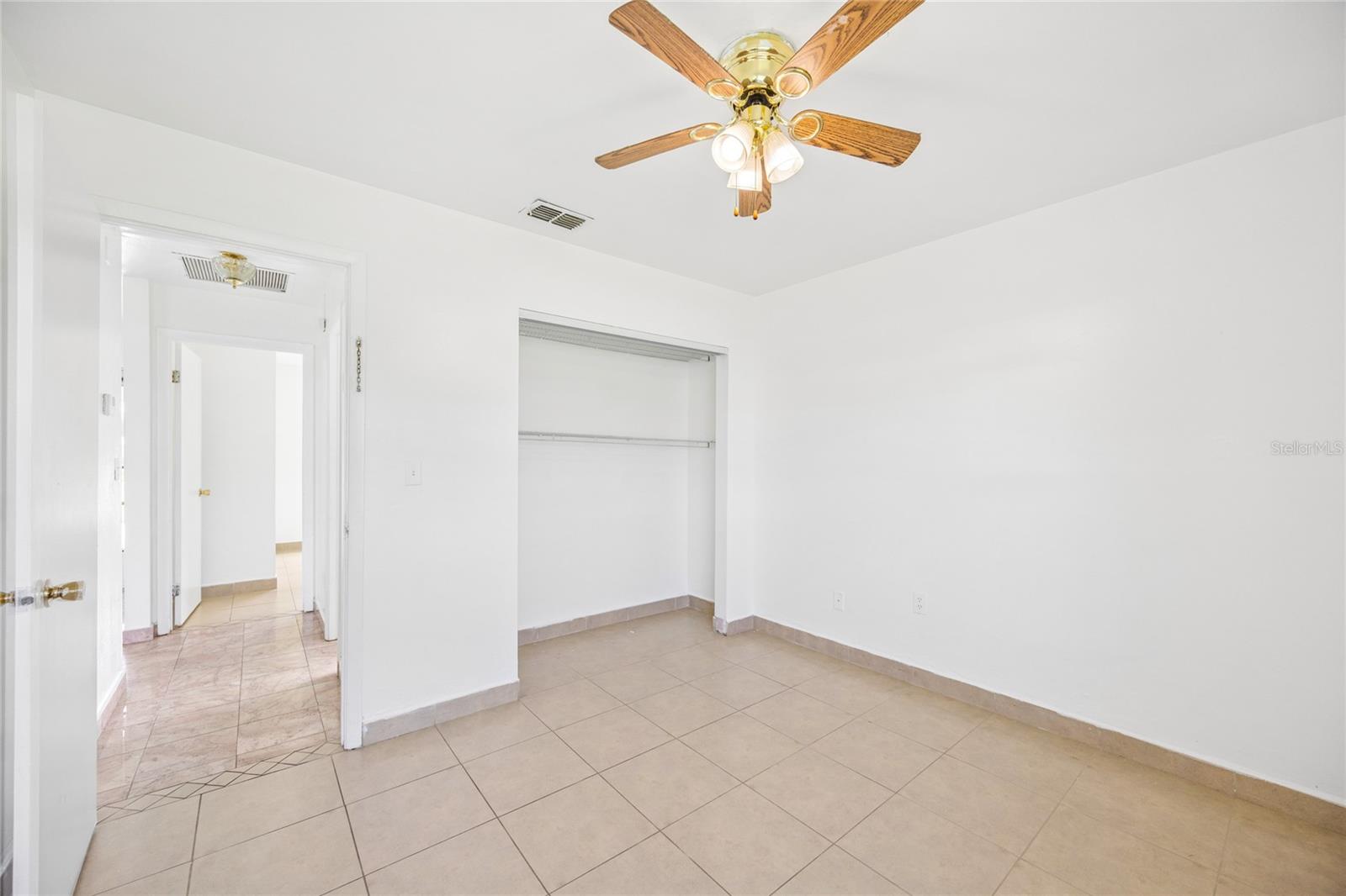 POINCIANA SUBDIVISION NBRHD 1 VIL 3 - Residential