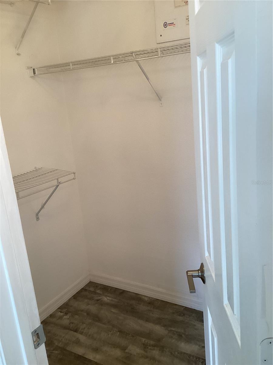 ENCLAVE/MOSS PARK - Residential Lease
