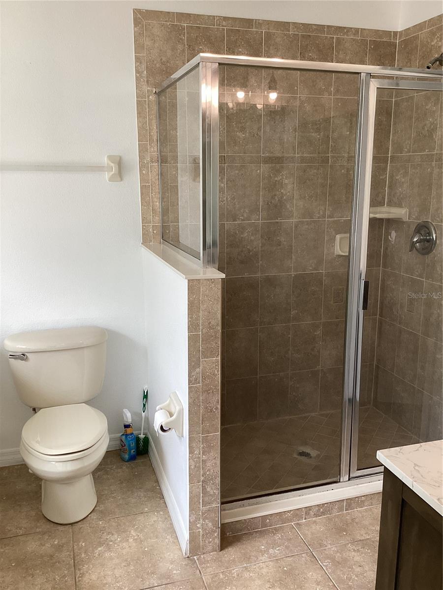 ENCLAVE/MOSS PARK - Residential Lease
