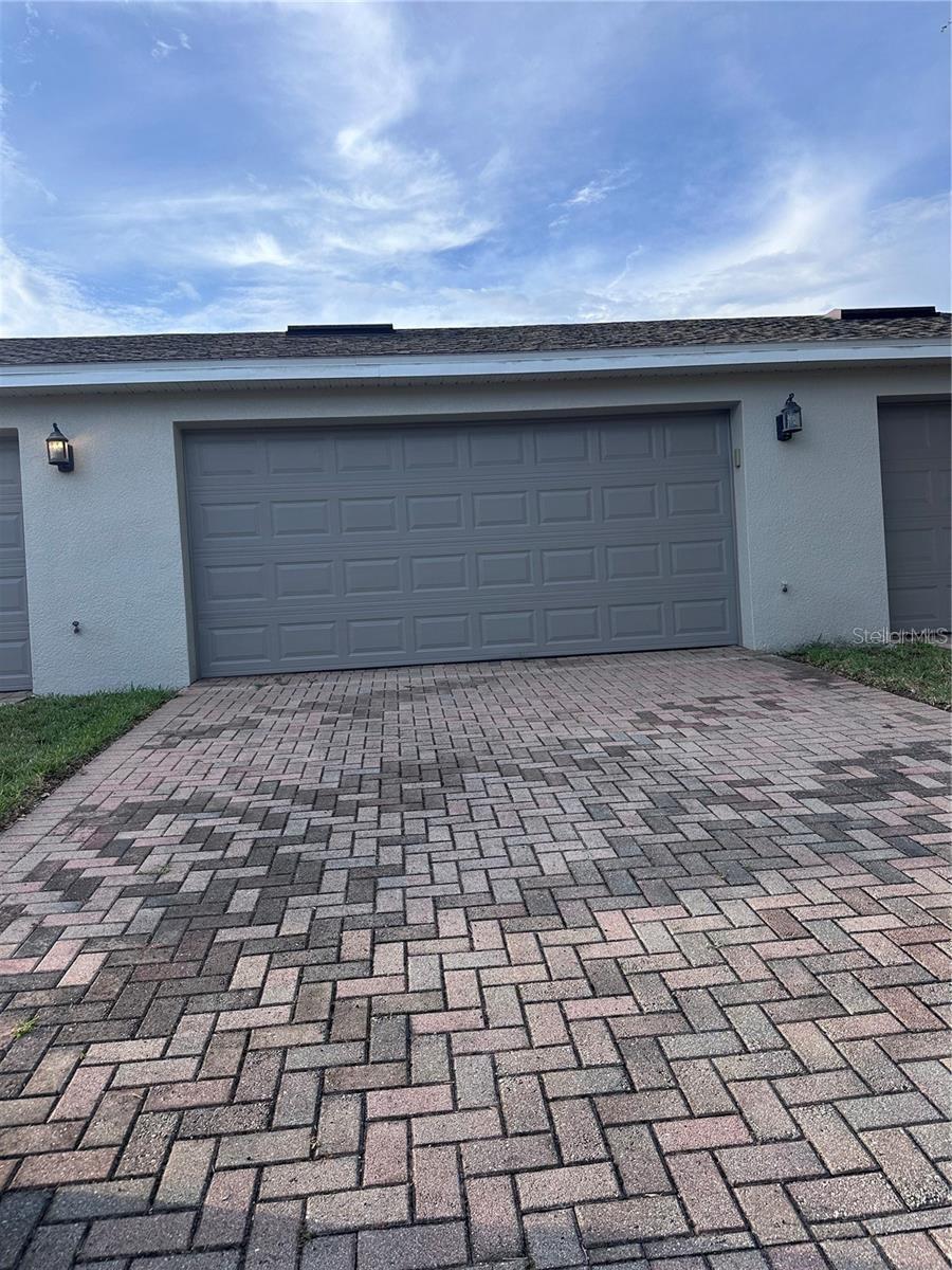 ENCLAVE/MOSS PARK - Residential Lease