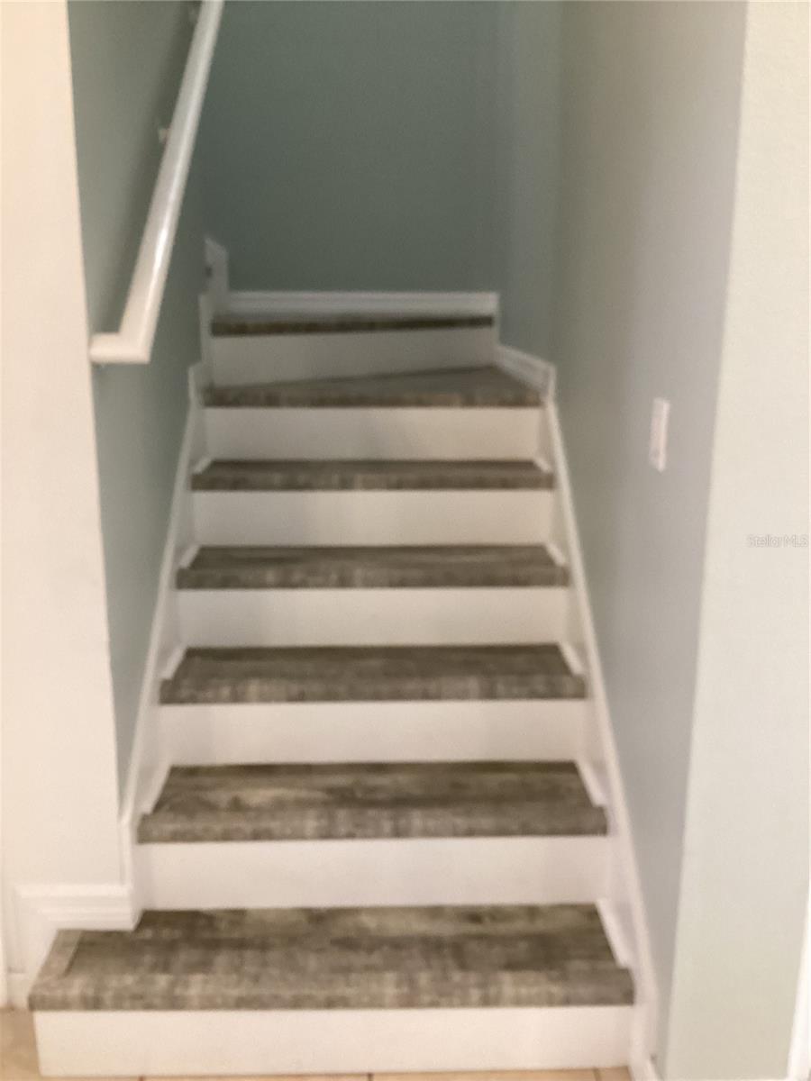 ENCLAVE/MOSS PARK - Residential Lease