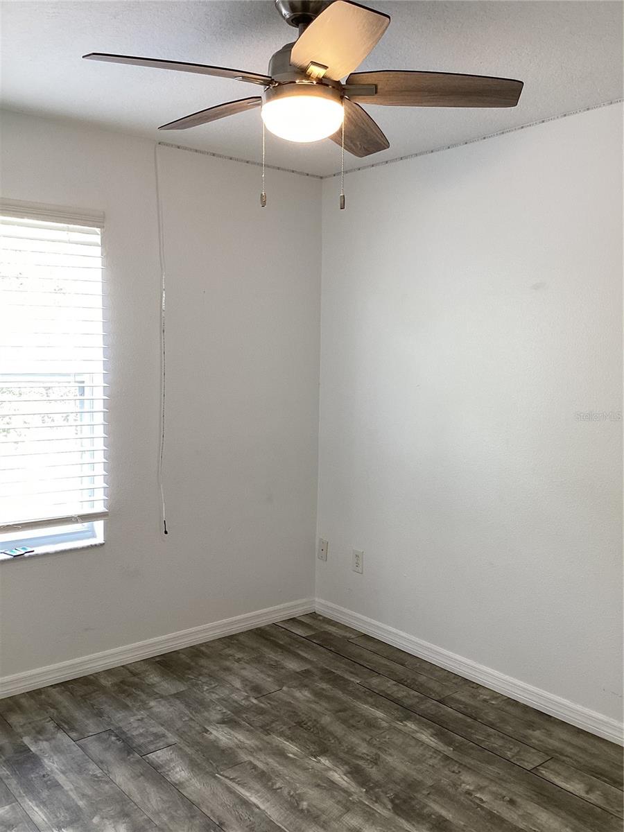 ENCLAVE/MOSS PARK - Residential Lease