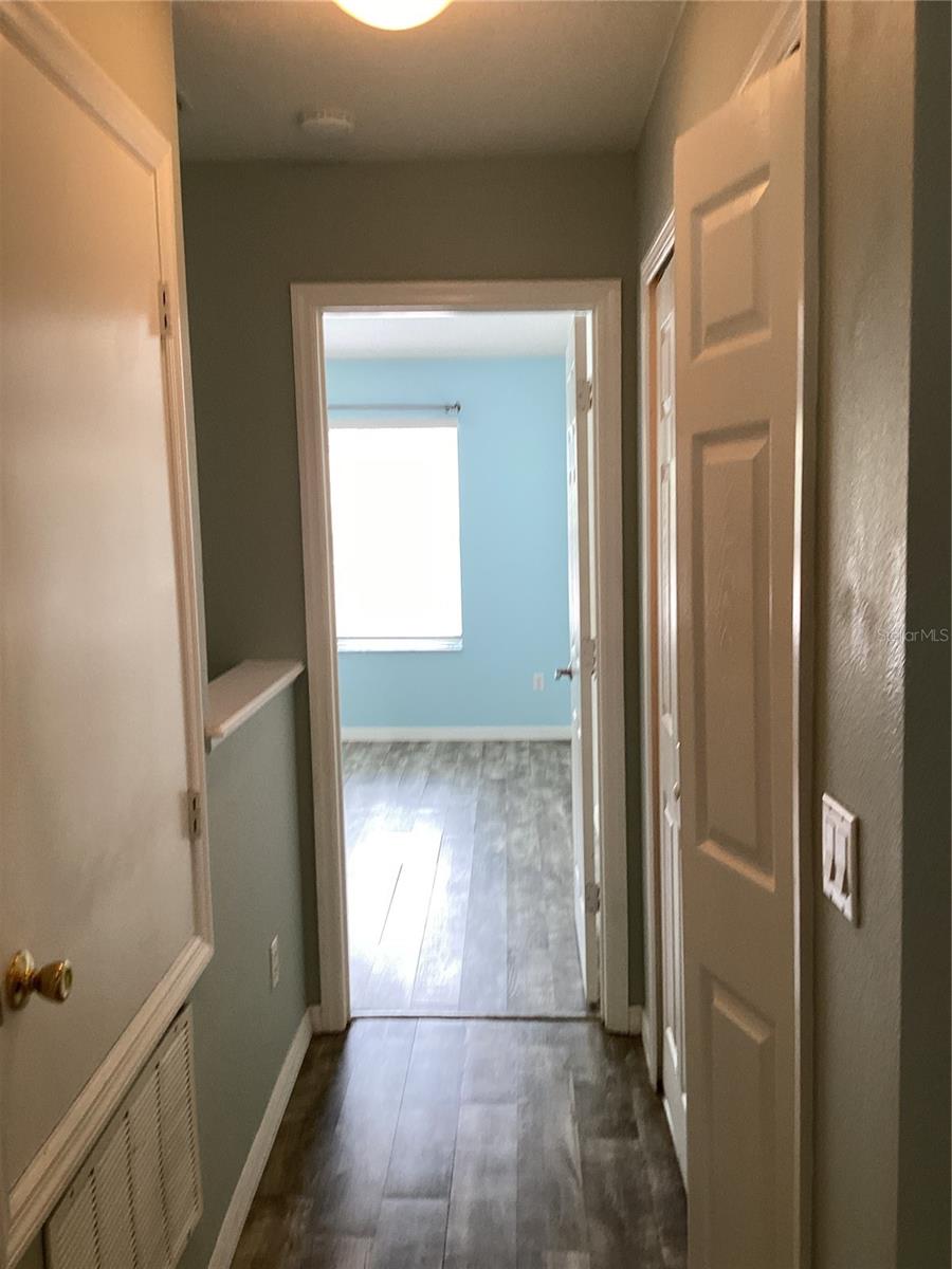 ENCLAVE/MOSS PARK - Residential Lease