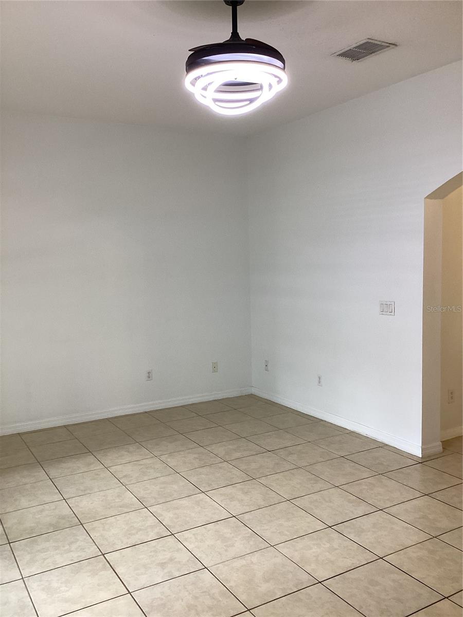 ENCLAVE/MOSS PARK - Residential Lease
