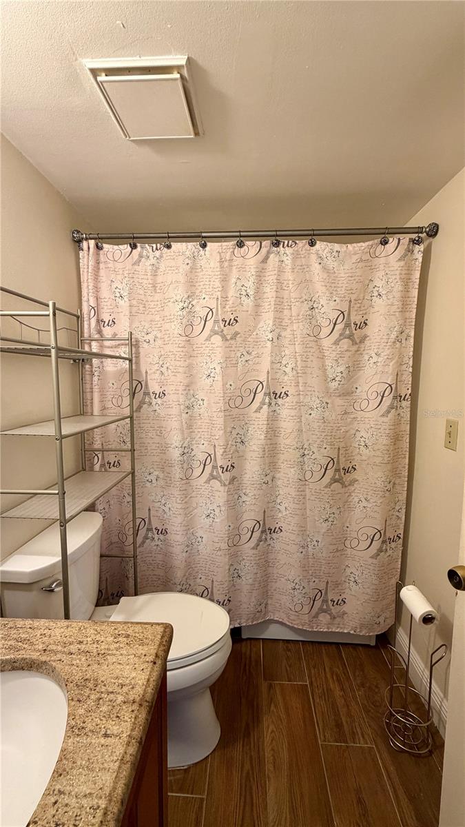 PINE SHADOWS CONDO PH 01 - Residential Lease