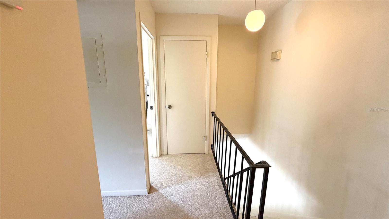 PINE SHADOWS CONDO PH 01 - Residential Lease