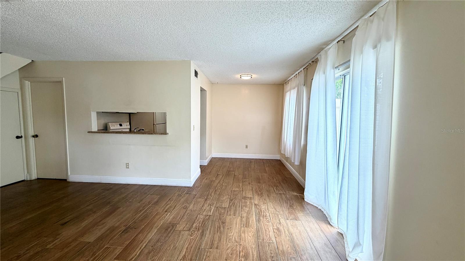 PINE SHADOWS CONDO PH 01 - Residential Lease