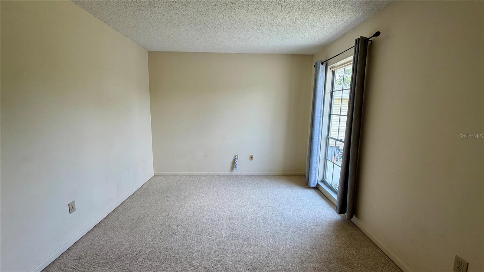 PINE SHADOWS CONDO PH 01 - Residential Lease