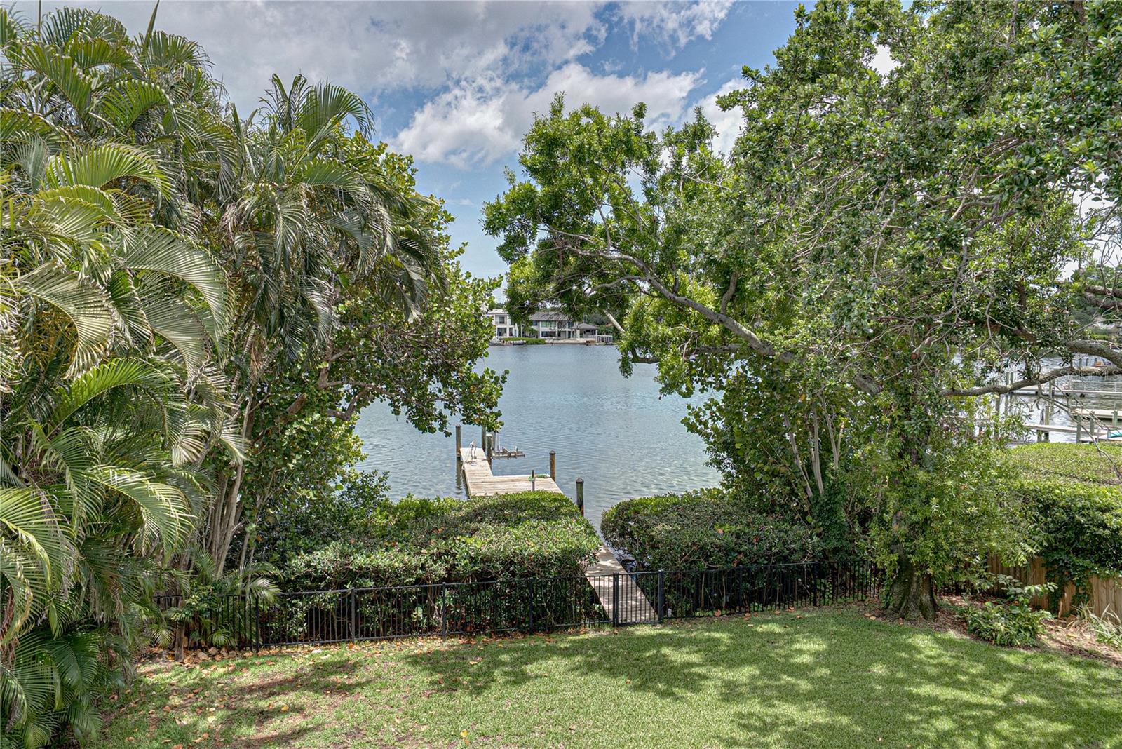 SNELL ISLE SHORES - Residential