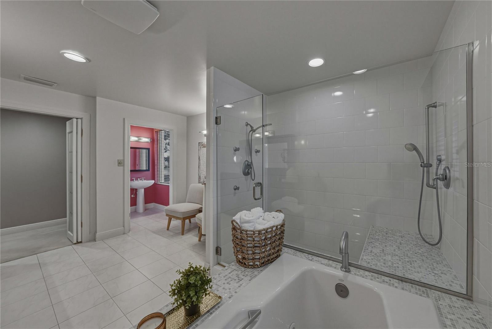 SNELL ISLE SHORES - Residential