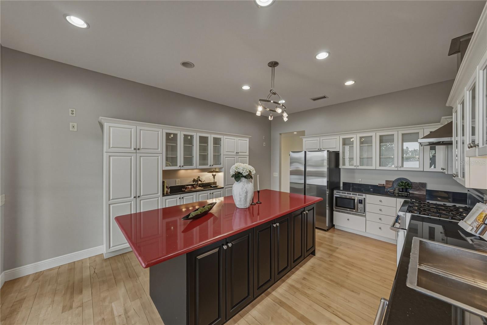 SNELL ISLE SHORES - Residential