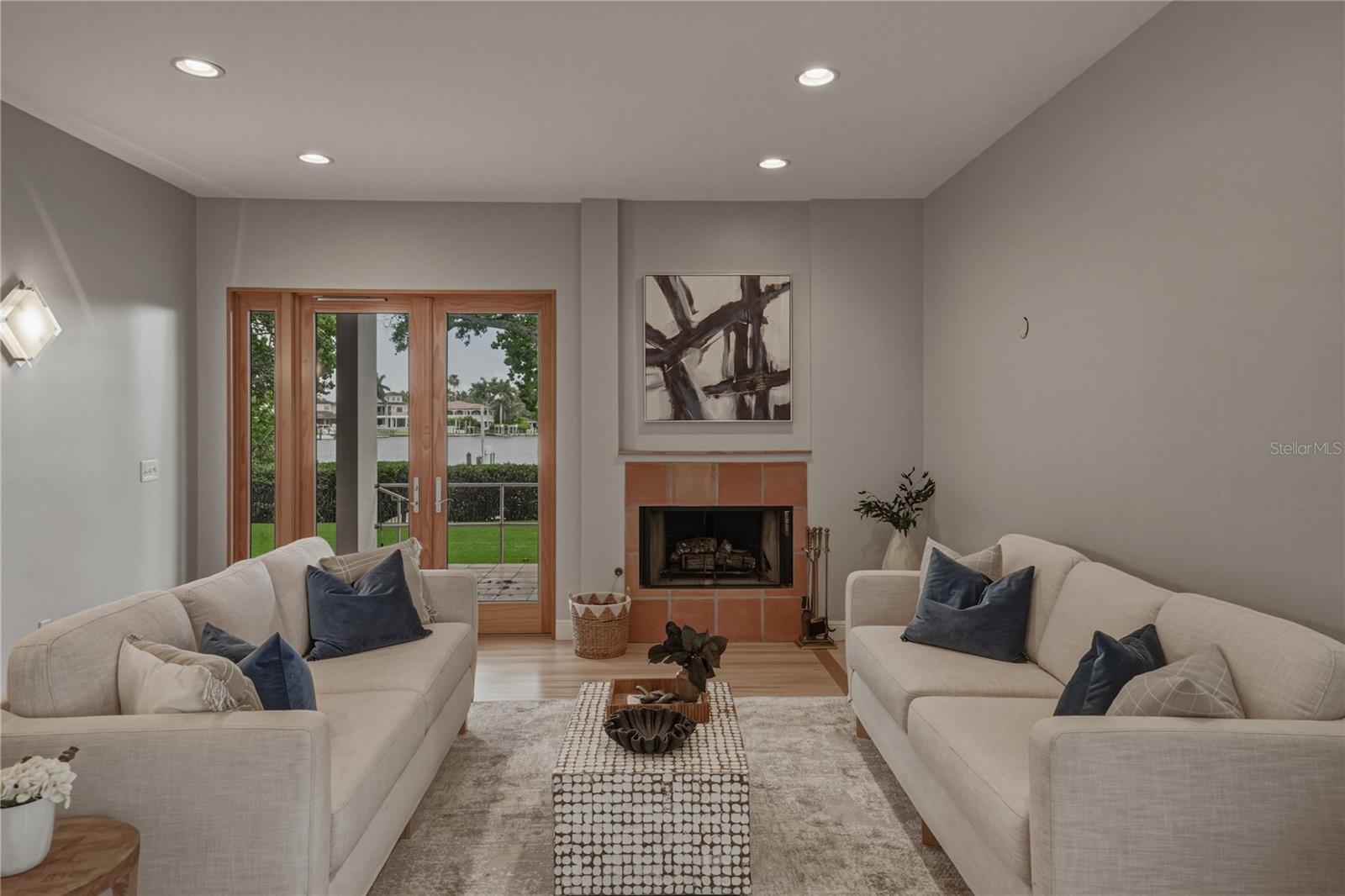 SNELL ISLE SHORES - Residential