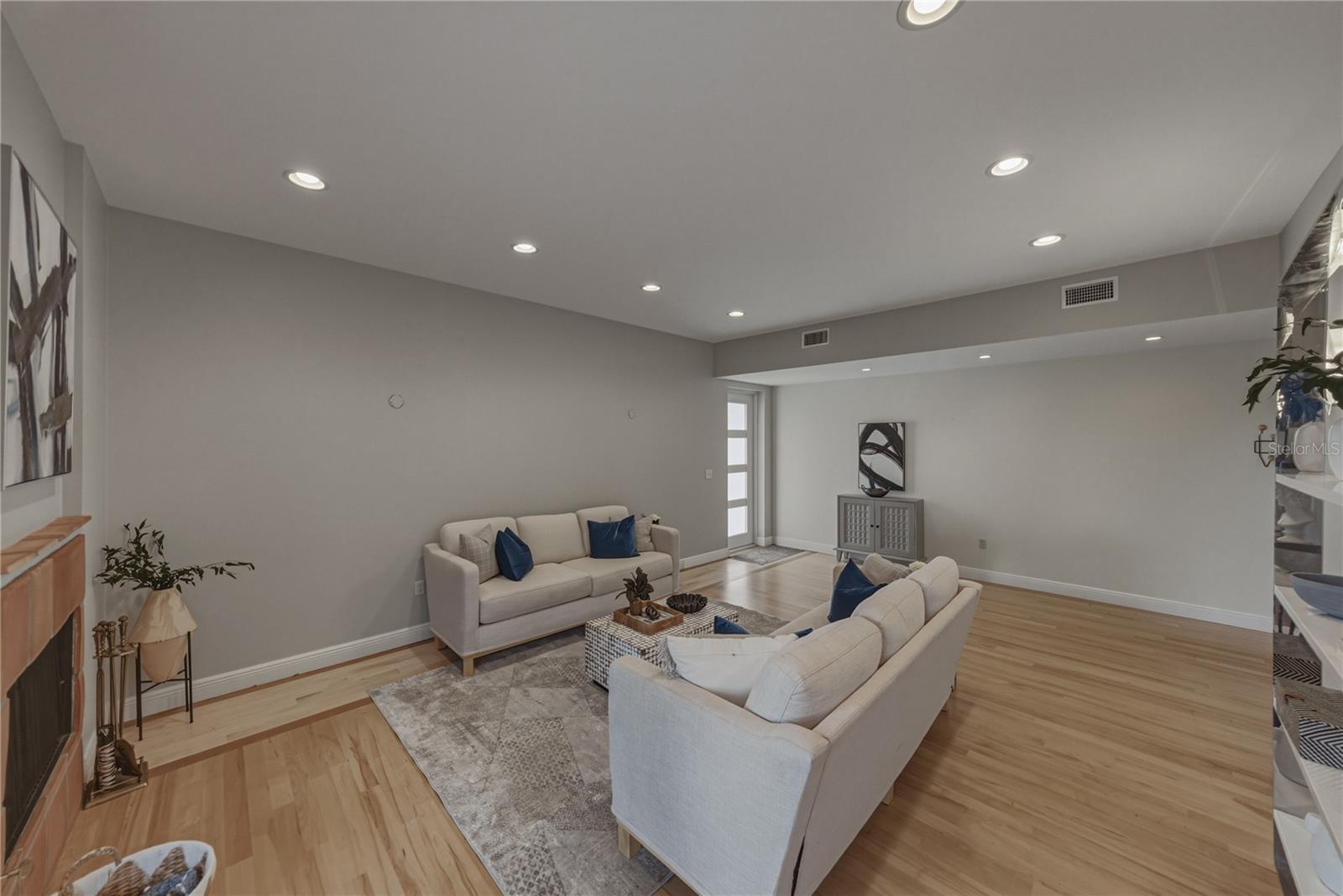 SNELL ISLE SHORES - Residential