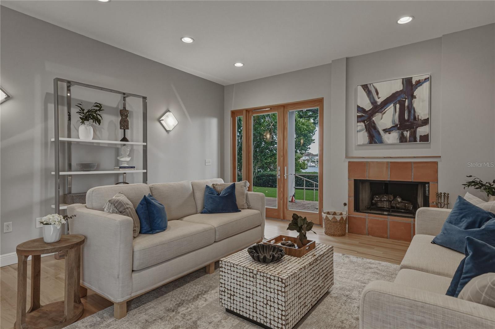 SNELL ISLE SHORES - Residential
